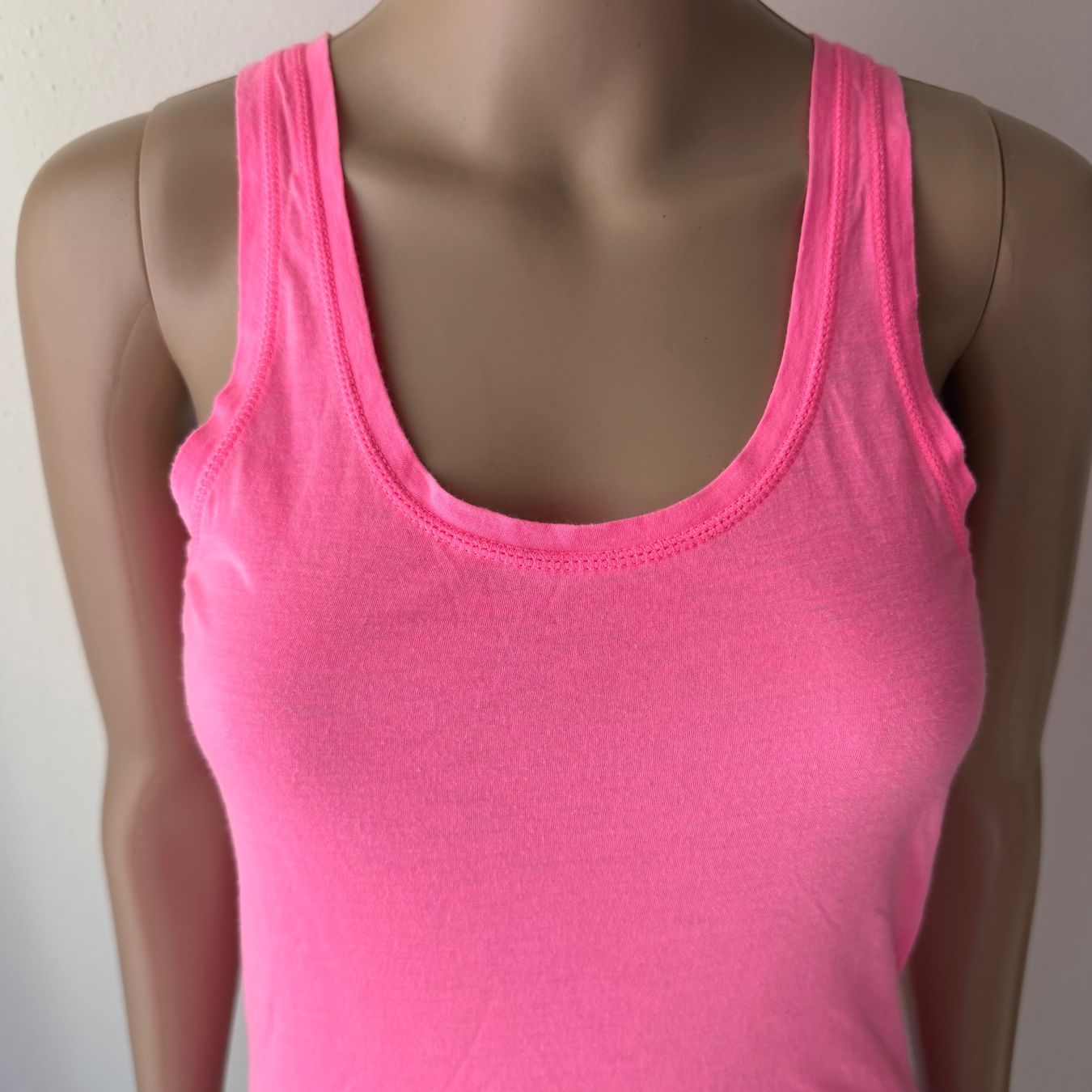 Top: langes JOSEPH Tanktop 🩷 – Usato da zürich venduto da vintage12 1