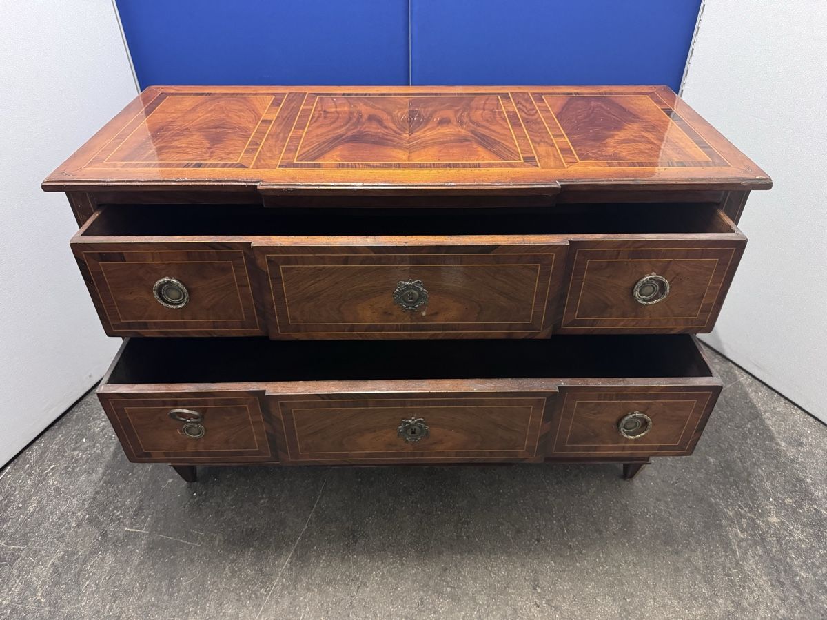 Cassettiere: Antike Kommode, Louis-XVI-Stil – Usato da Bern venduto da samryan 1