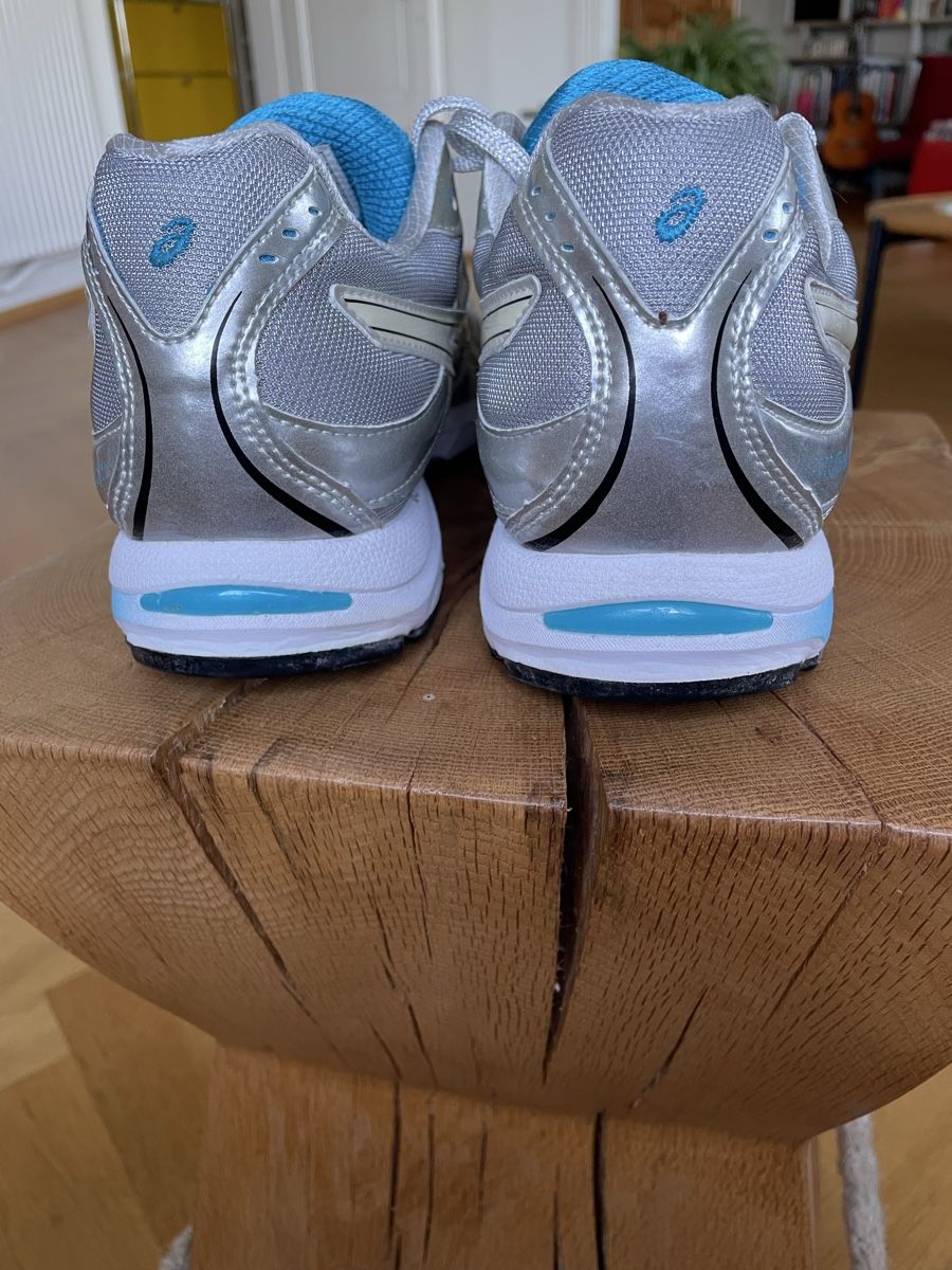 Asics Scarpe da uomo: ASICS Gel Sneakers 40.5 – Usato da Basel venduto da CCRosa 5