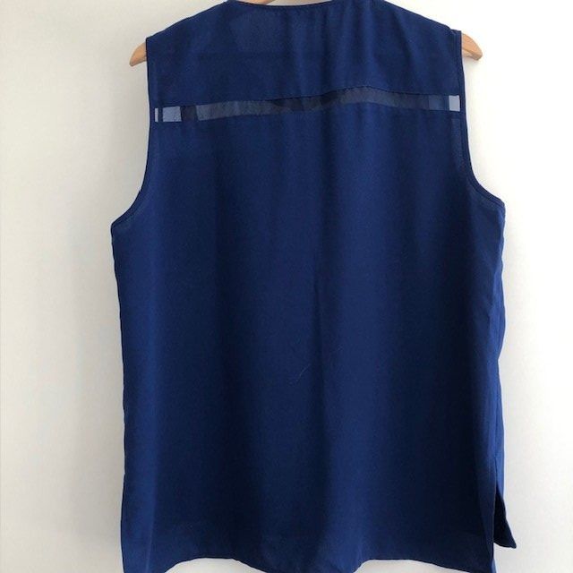 Blusen: Royal-blaue Bluse, G2000, 44, ohne Arm – Gebraucht aus Hünenberg See von dustein 1