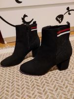 Schwarze Winterstiefeletten, Gr. 39