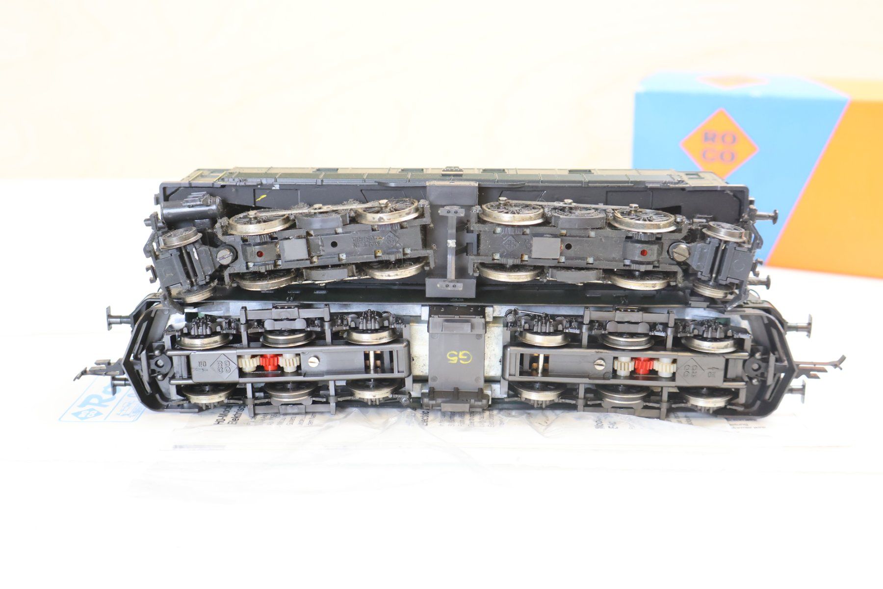 Roco Modelleisenbahnen: ROCO SBB Ae 6/6 + Be 4/6 E-Lok - H0 DC Doppelpack – Gebraucht aus Winterthur von Monstera 5