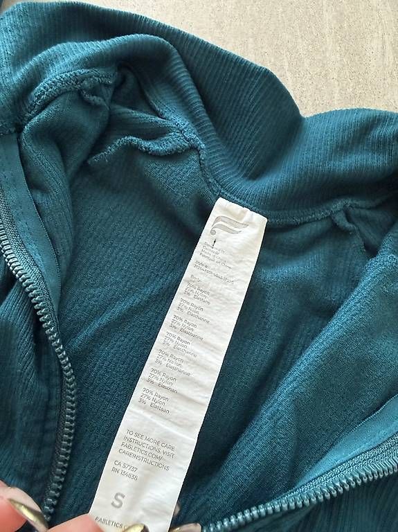 Lots de vêtements: Fabletics Sport Set  – D'occasion à Zwingen par KatjaM 4