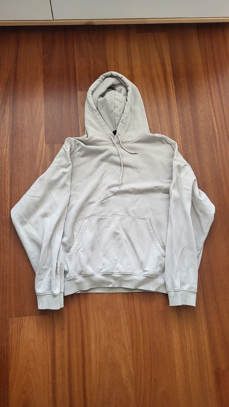 H&M Pulls & Sweat-shirts: Sweat à capuche – D'occasion à Semsales par Sherlock_