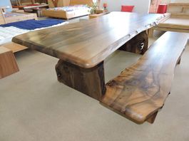 Baumkanten-Tisch Obelix Nussbaum geölt