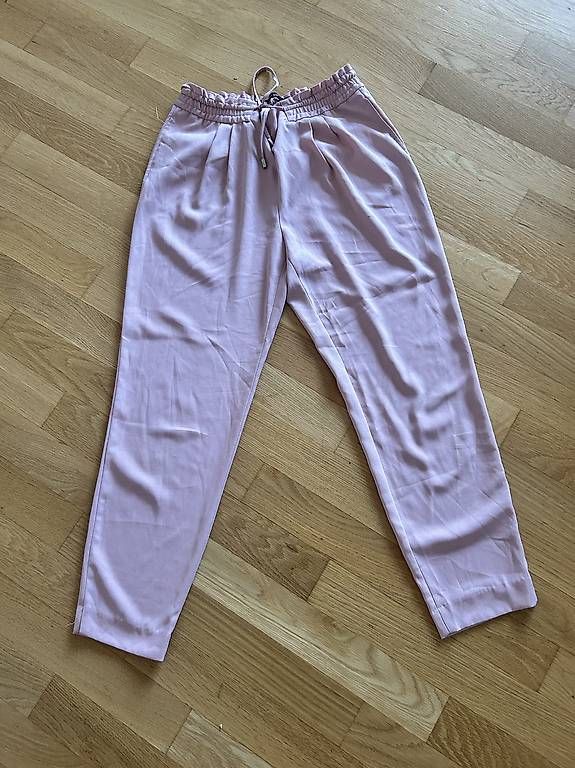 Pantaloni: Hose Zara rosa – Usato da Zürich venduto da Claudi823