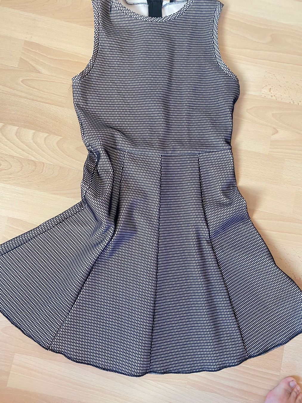 Zara Kleider: Schwarzes Kleid Gr. S - Figurbetont und elegant – Neu (gemäss Beschreibung) aus Rothrist von lil_tg5m 5