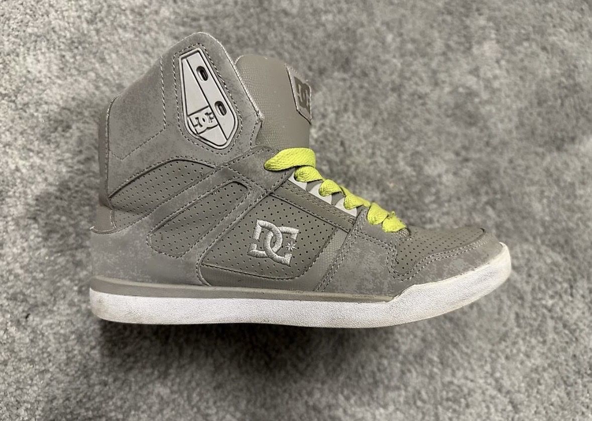 DC shoes Scarpe da uomo: Coole DC High-Top Sneaker in Grau, Grösse 37 – Usato da Wangen SZ venduto da Jaay_Sky