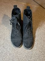 Bottines noires à lacets