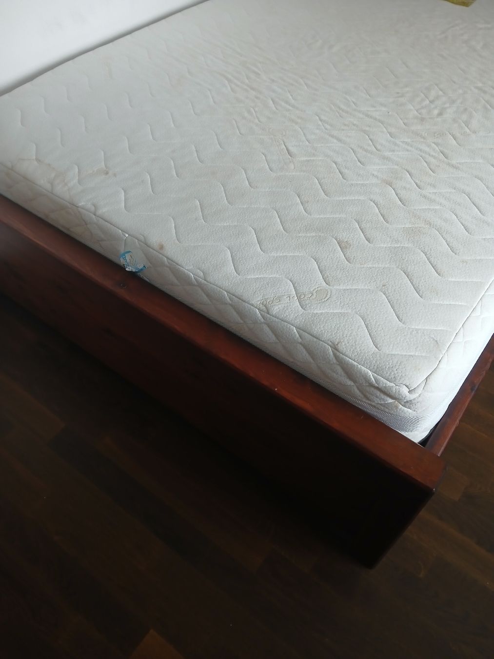 Letti: Solid Wood Double Bed Frame with Flexcell Mattress. – Usato da Dübendorf venduto da rol_fm6d 8