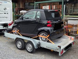 Smart mit passendem Anhänger wochenweise zu vermieten