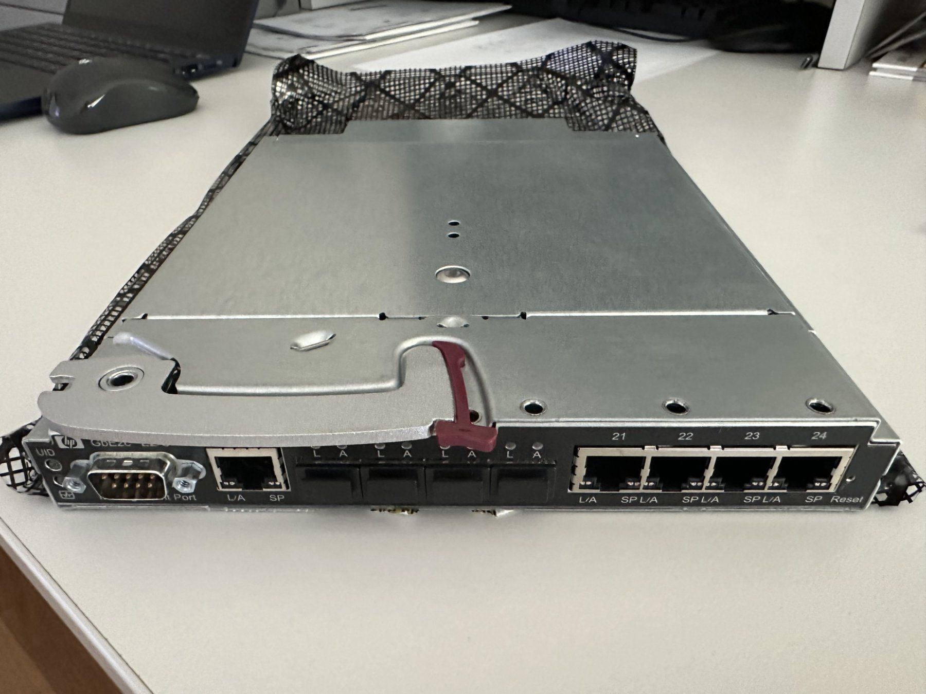 Hewlett Packard Server: HP GbE2c Layer2/3 Ethernet Blade Switch - 438030-B21 – Usato da Münsingen venduto da Hanibal26