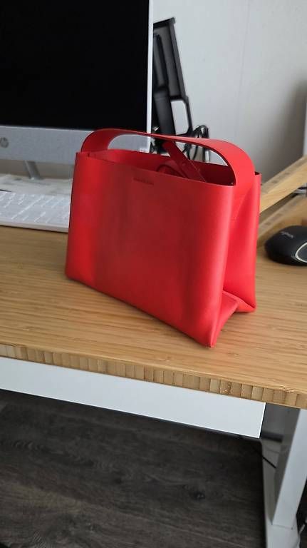 Taschen für Damen: COS  Rote Handtasche – Gebraucht aus Bülach von kad_gy6f 3