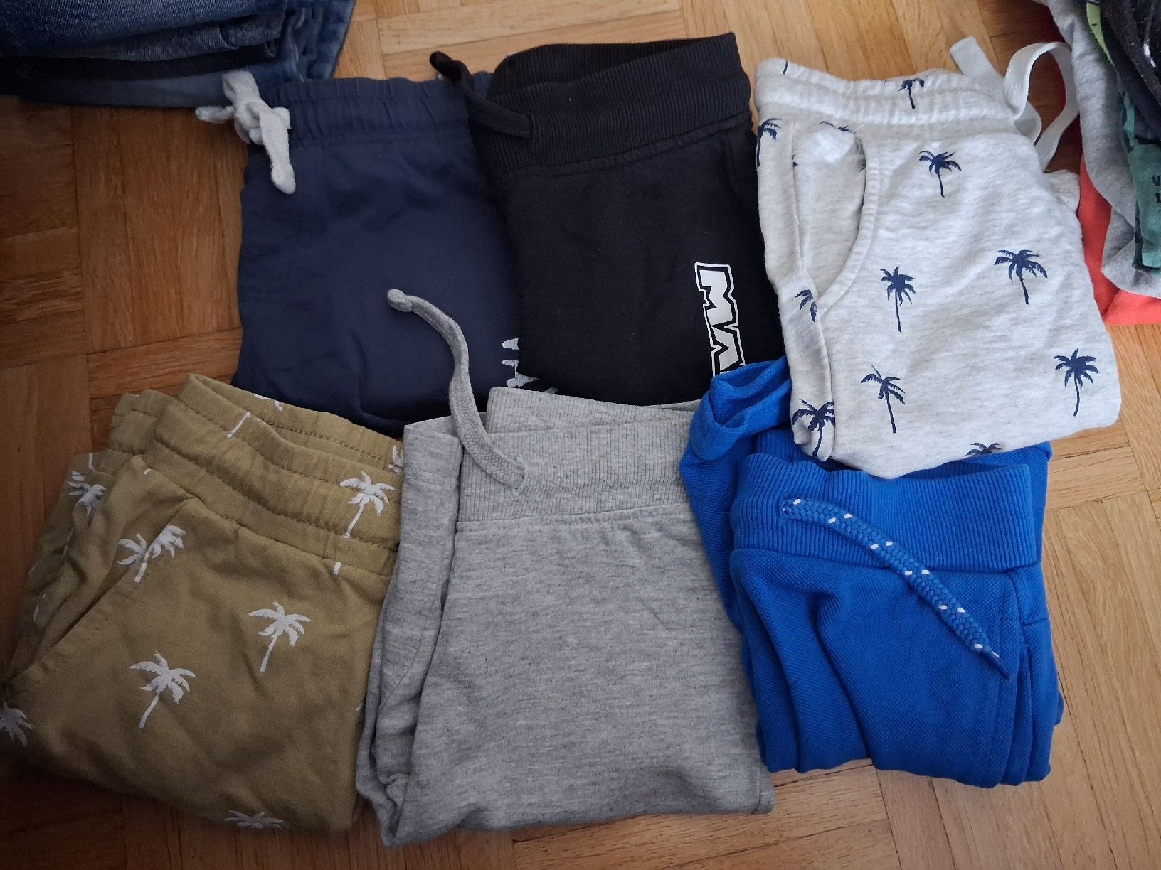 Pantaloni: 6 kurze Hosen 104 – Usato da Visp venduto da SoKu22