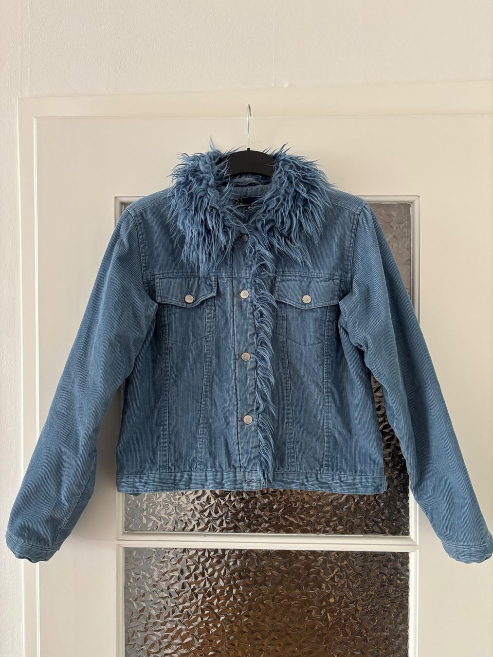Giacche: Vintage Jeansjacke mit Kunstfell – Usato da Basel venduto da Rose9917