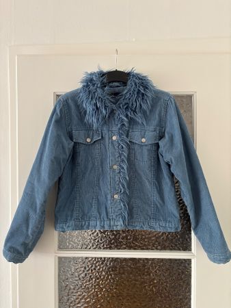 Vintage Jeansjacke mit Kunstfell