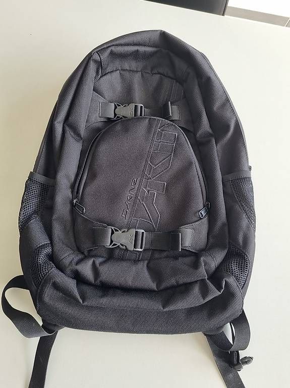 Dakine Zaini: Dakine Rucksack Schulrucksack schwarz – Usato da Sutz venduto da Dalilea