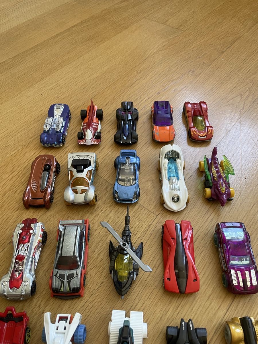 Hot Wheels Modellini d'auto: Collection de 36 voitures Hot Wheels – Usato da Fribourg venduto da Mymikrakra01 5