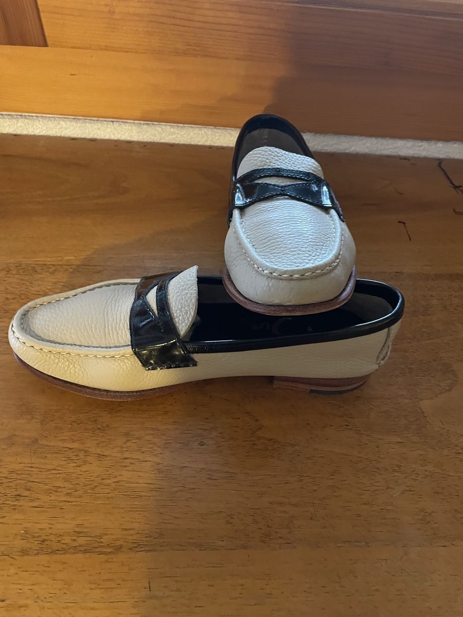 Scarpe da donna: EnSoie Loafer 38 ecru/ schwarz – Usato da Bertschikon Gossau venduto da kel_wf2y 2