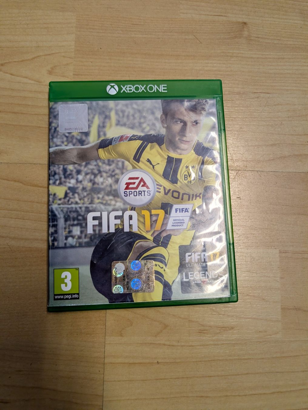 Giochi: Fifa 17 Microsoft Xbox one/series x – Usato da Giubiasco venduto da Ticinerd
