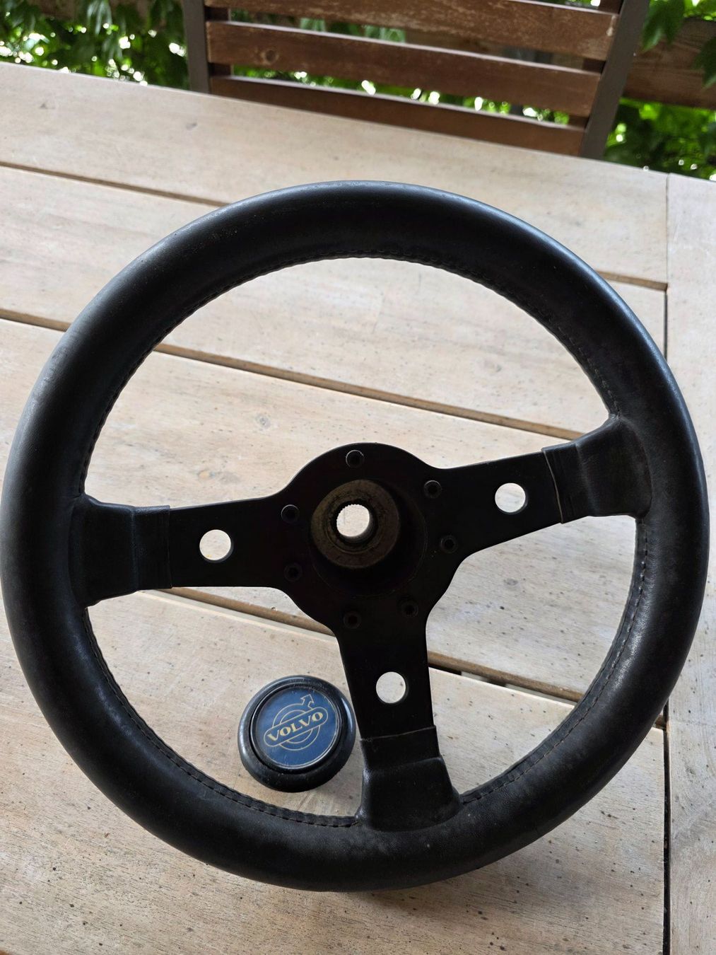 Volvo Alle Autoersatzteile: altes Oldtimer Lenkrad Auto Youngtimer Zubehör Volvo 31 cm – Gebraucht aus Walterswil BE von Lonitti 3
