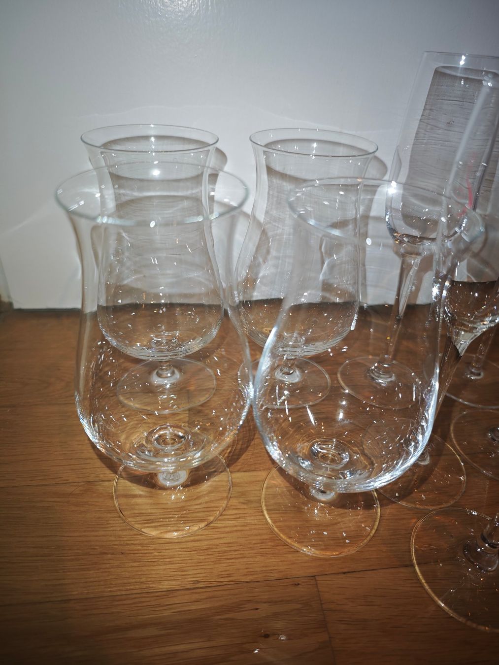 Verres: Wein & Champagnergläser – D'occasion à Bonstetten par lin_fy7n 5