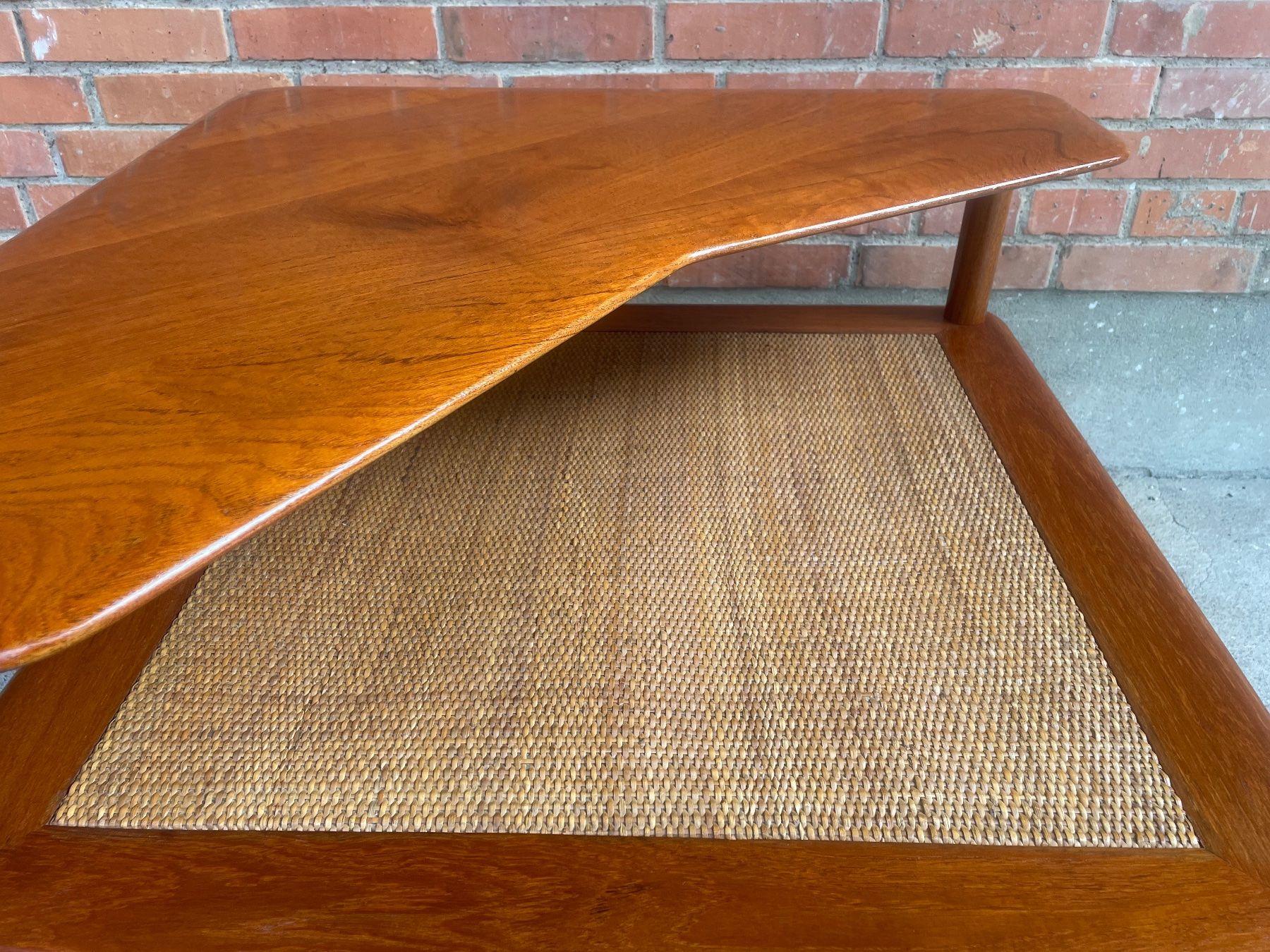 Tavoli: Minerva Side Table // Hvidt & Mølgaard – Usato da Schinznach-Dorf venduto da mix 2