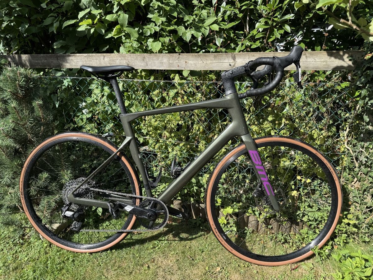 BMC Biciclette: BMC Roadmachine X Three  – Usato da Oberdorf SO venduto da robxjo