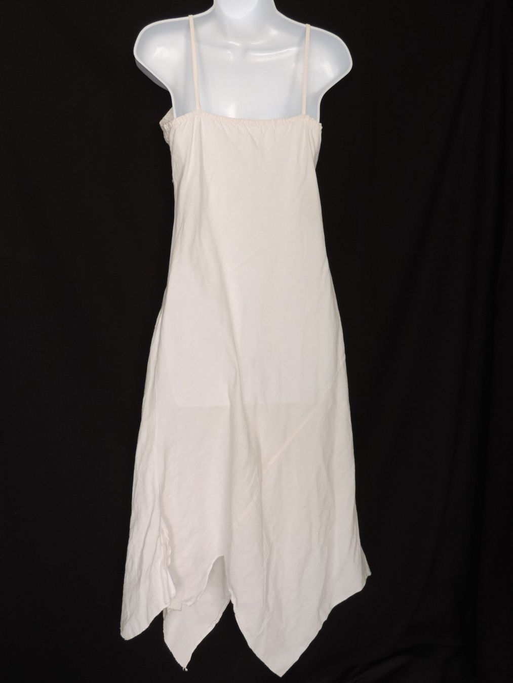 Robes: robe blanche lin avec crochet – D'occasion à Genève par Axelle333 8