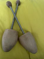 Schuhspanner aus Holz mit Spiralfeder guter Zustand
