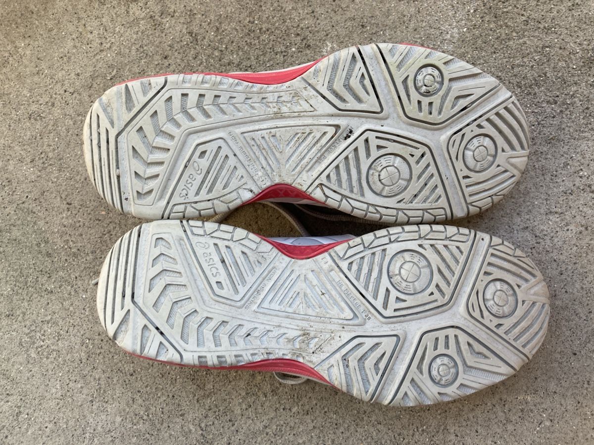 Chaussures femmes: Turnschuhe von Asics – D'occasion à Horw par Enni01 2