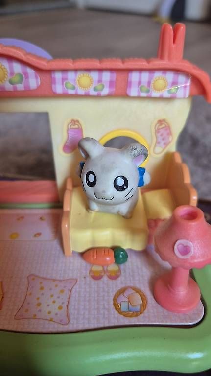 Giocattoli: Hamtaro Spielhaus – Usato da Oberriet SG venduto da maxie97 2