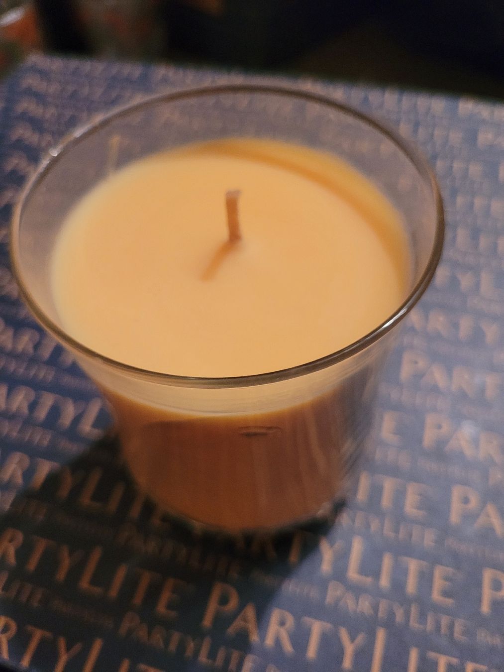Partylite Kerzen: PartyLite Mango Tangerine Duftkerze - Sommerduft! – Neu und originalverpackt aus Weingarten-Kalth von Angela0124