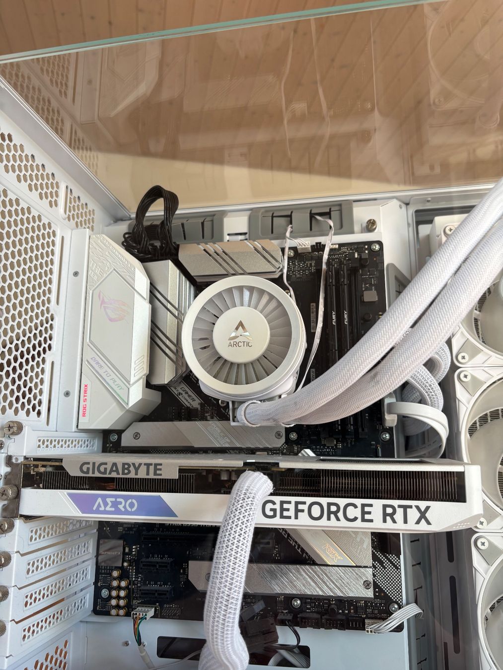 PC: Gaming PC - RTX 4060, Top Zustand – Nuovo (secondo la descrizione) da Leuzigen venduto da hae_8z86 2