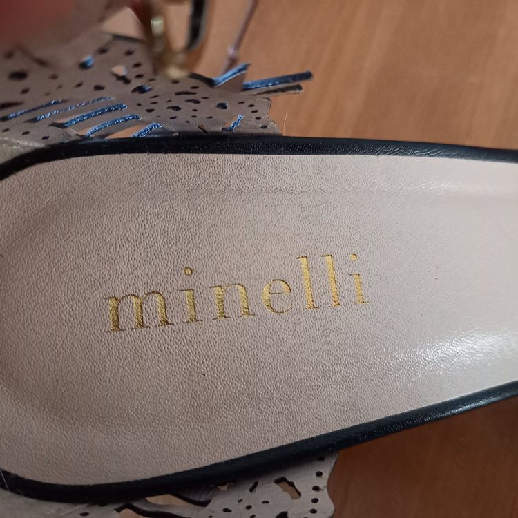 Chaussures Minelli Pointues Noires Taille 39 - Cuir Souple - Occasion Très Peu Portées - TBE