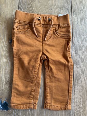 Elastische „Babyjeans“ Grösse 74
