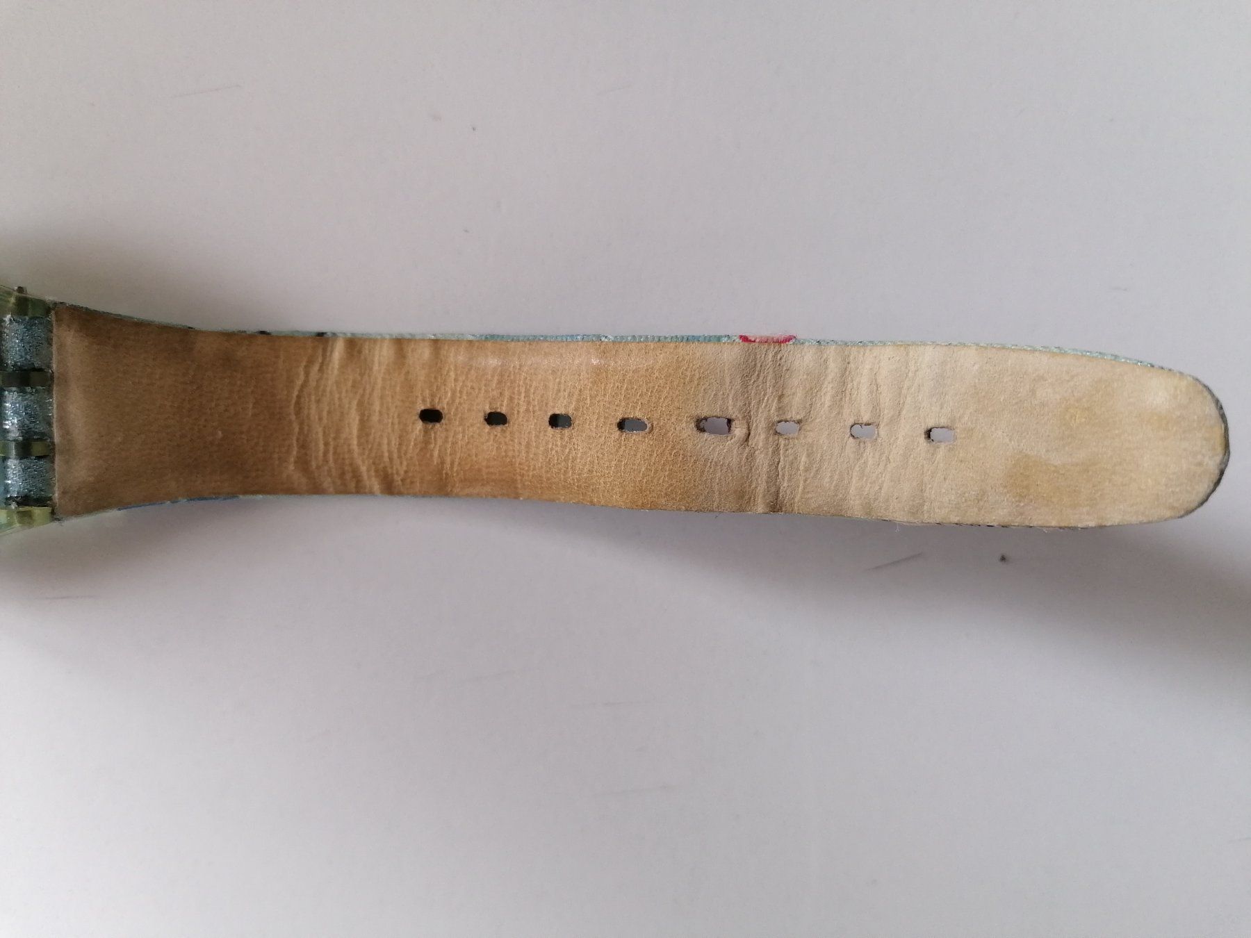 Swatch Orologi: Swatch von 2001, Nr. 242 – Usato da Bottmingen venduto da dah_cfj9 5