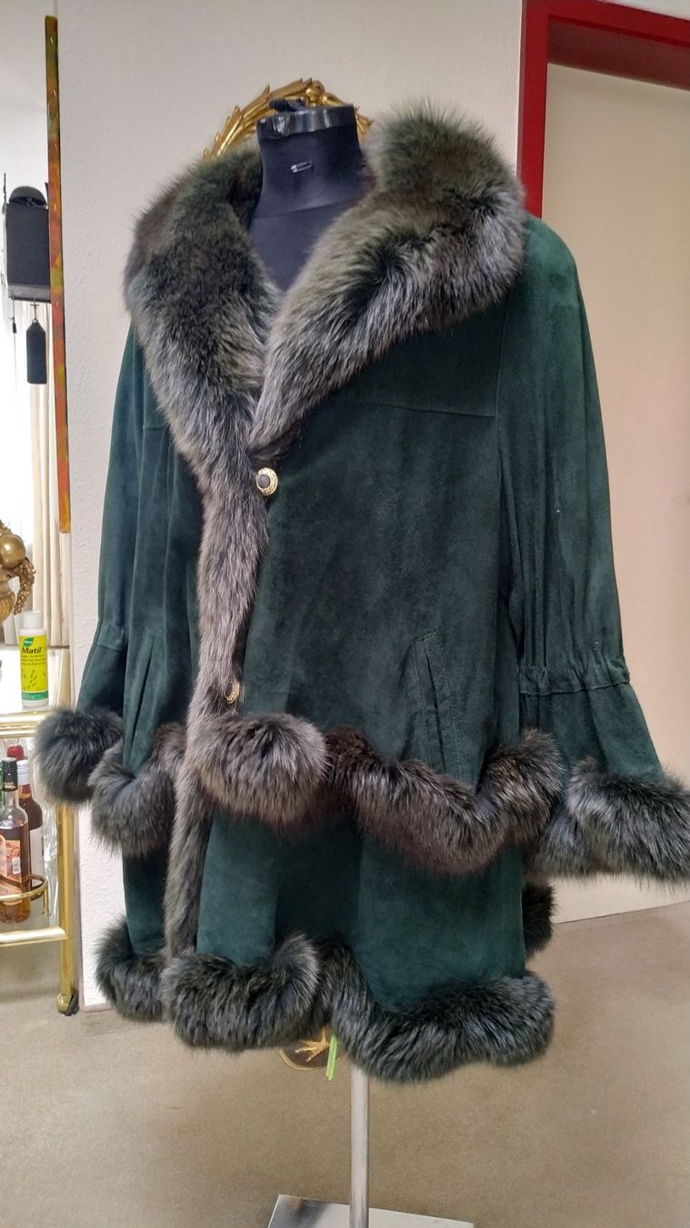 Mäntel: Wildledermantel mit Pelz, Grösse M, Länge 90cm – Gebraucht aus Pfaffhausen von Nyota 5
