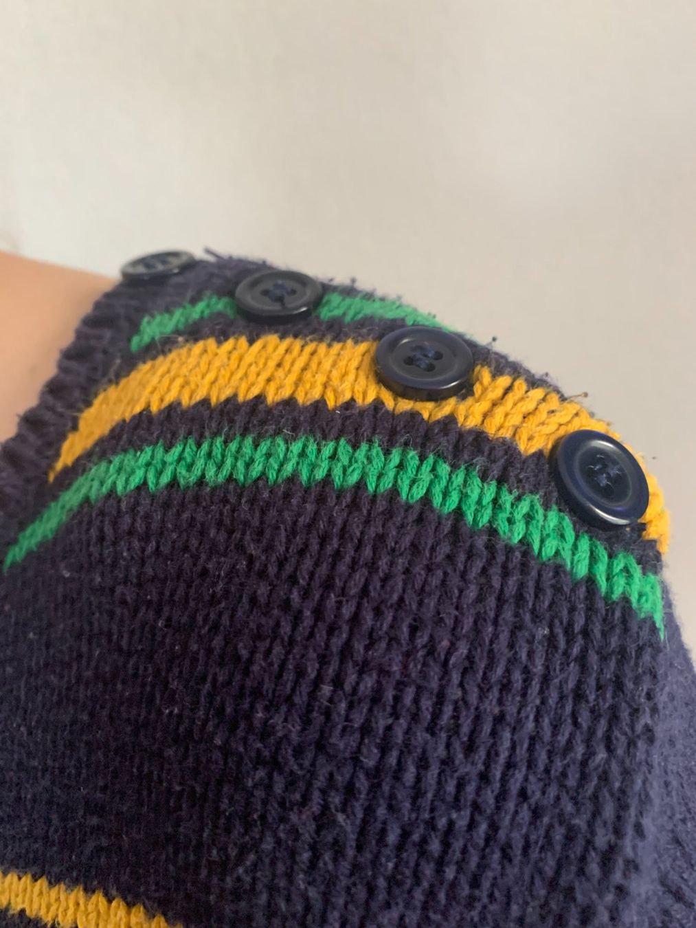 Alba Moda Pullover & Sweatshirts: gestreifter Strickpulli mit Knopfdetail an der Schulter – Gebraucht aus Luzern von Simona15 2