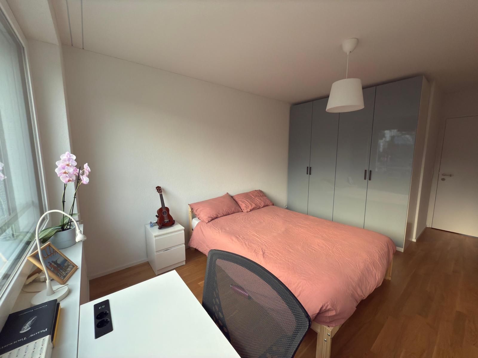 Betten: Bed + mattress – Gebraucht aus Zürich von cec_kw5v