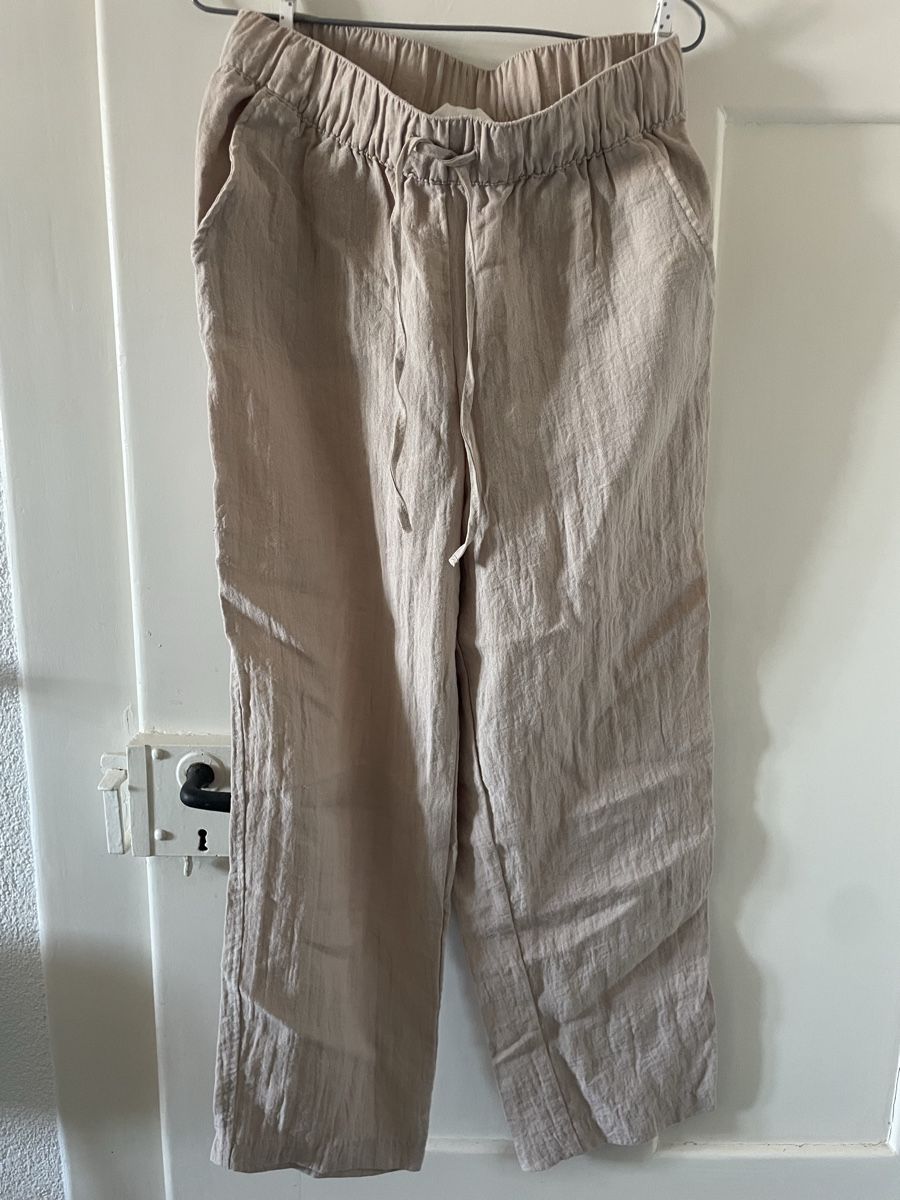 H&M Pantaloni: H&M Leinen-Hose beige – Usato da Bern venduto da molenana
