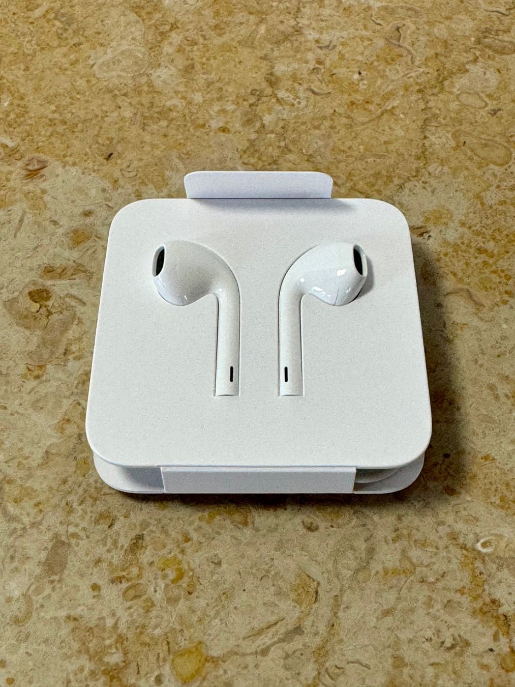 Apple Kopfhörer: Apple EarPods | Lightning Connector | White - Neu – Neu und originalverpackt aus Soyhières von Spartan117