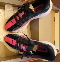 Laufschuhe Nike Pegasus Flyknit schwarz pink neuwertig