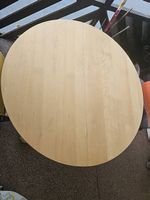 Table ronde en bois massif bon état