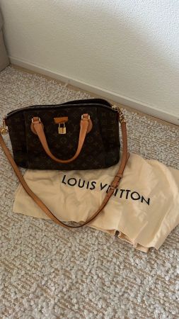 Sac Louis Vuitton Rivoli MM