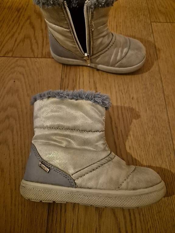 Scarpe per ragazze: Winterschuhe Mädchen Gr 25 – Usato da Muttenz venduto da sal_qj67 1
