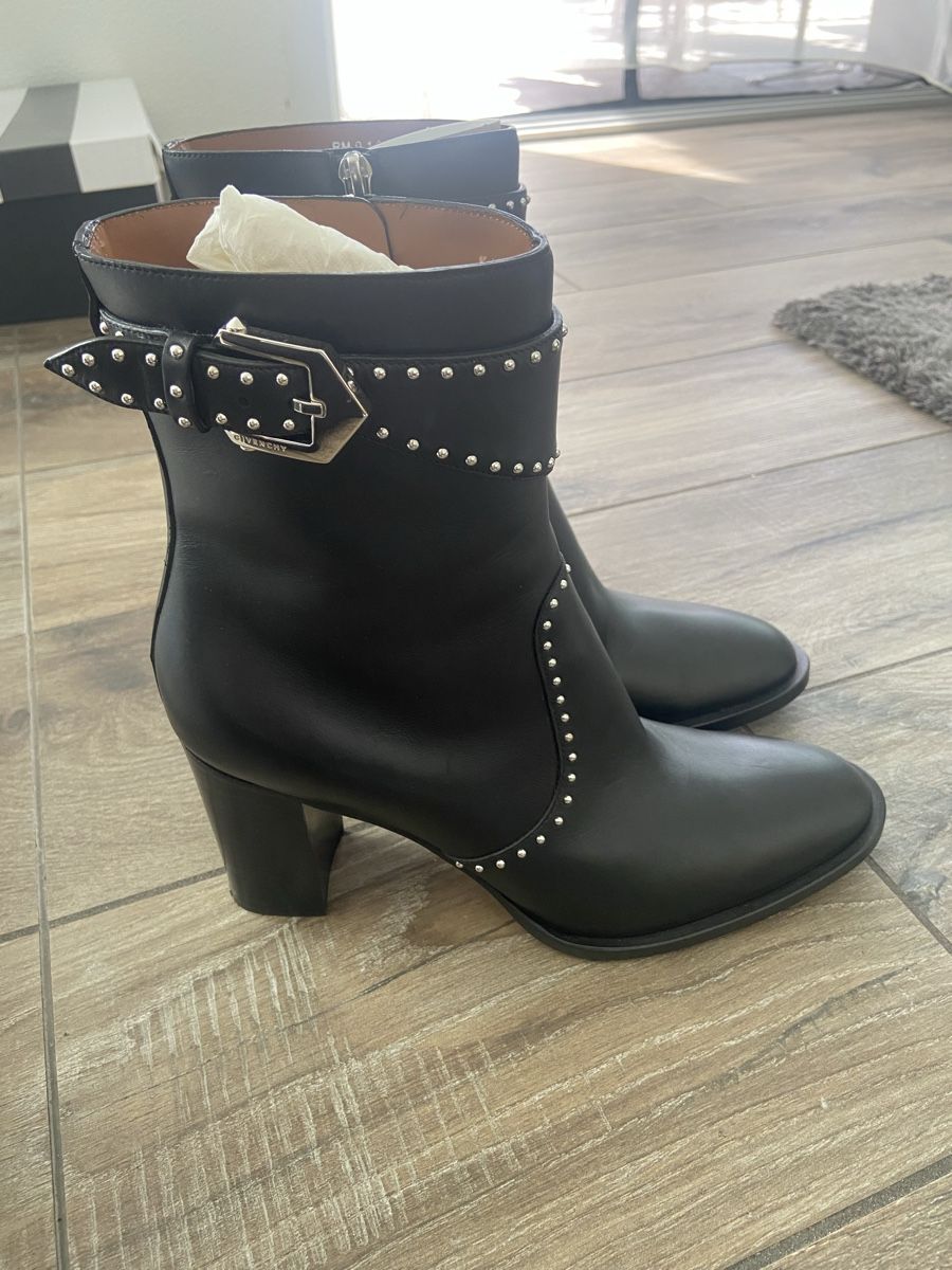Scarpe da donna: GIVENCHY "Elegant Ankle Boot" Leder-Stiefeletten Gr. 41 – Nuovo (secondo la descrizione) da Männedorf venduto da Pauc02 1