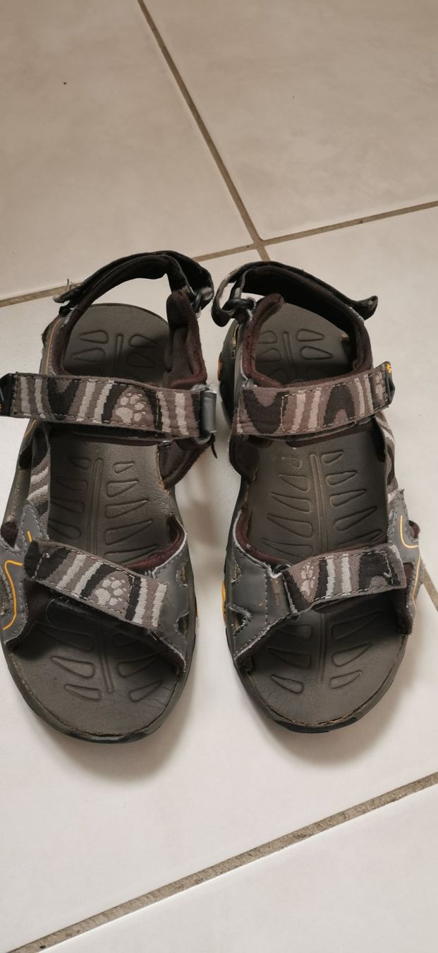 Jack Wolfskin Scarpe per ragazzi: Jack Wolfskin Sandalen Gr. 34 – Usato da Oberkulm venduto da Preneur