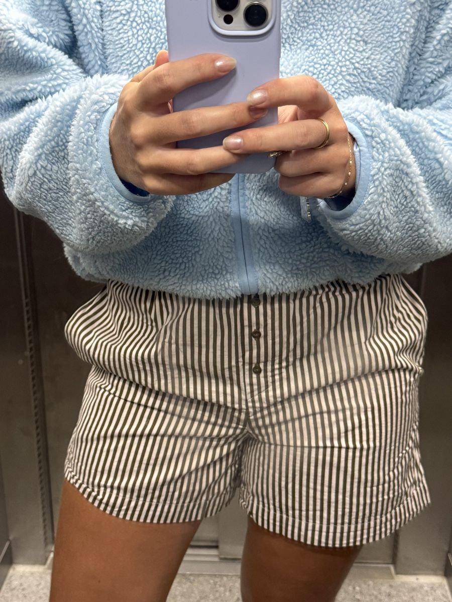 Claudie Pierlot Pantaloni: Claudie Pierlot Shorts – Nuovo (secondo la descrizione) da Luzern venduto da Itsclaire 5