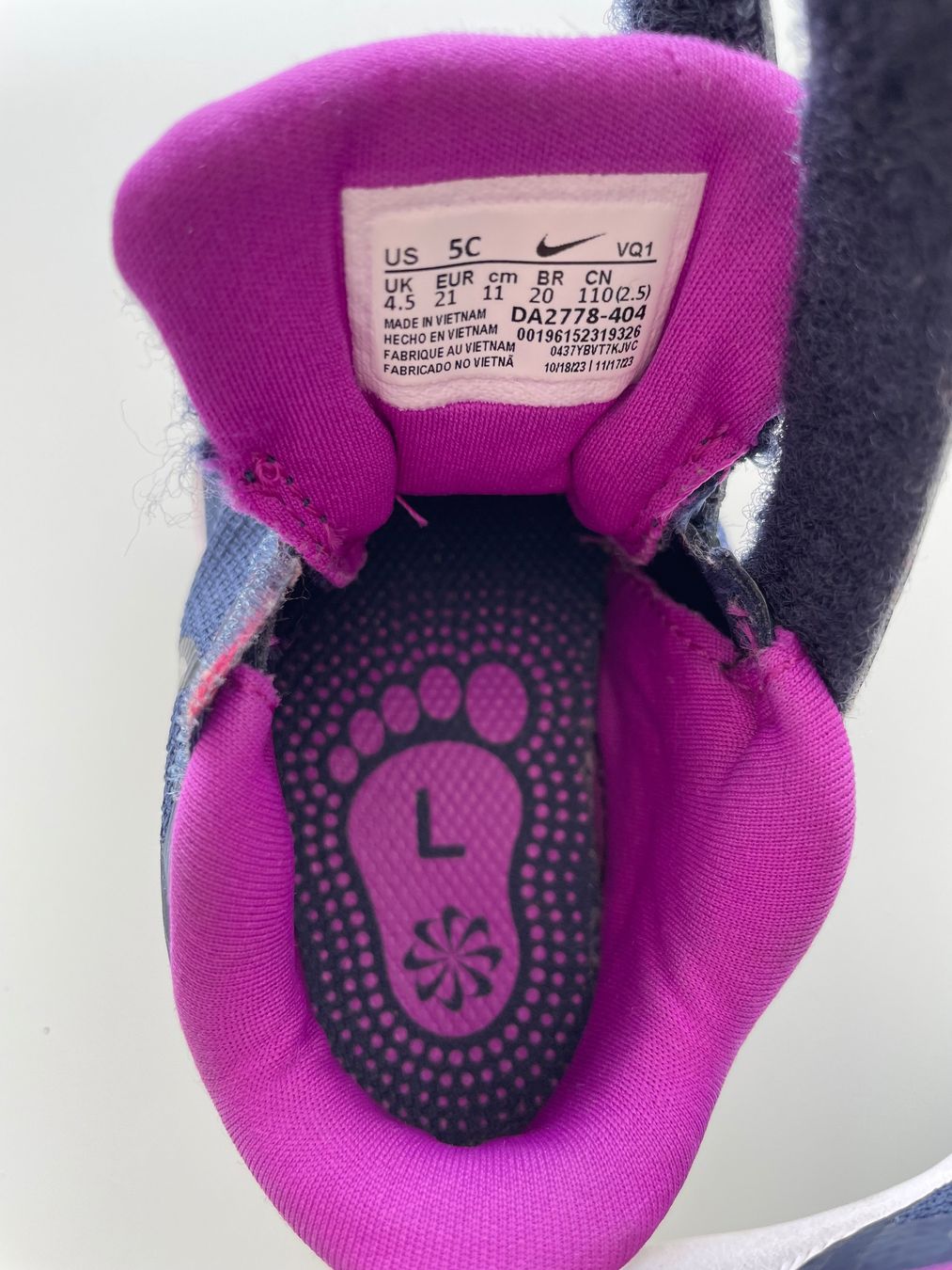 Nike Scarpe per ragazzi: Nike Kinderschuhe Grösse 21 – Usato da Lohn-Ammannsegg venduto da LaCoLiNe 2